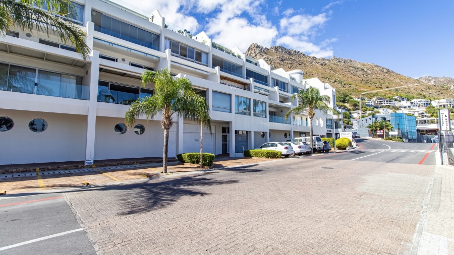 To Let 4 Bedroom Property for Rent in Gordons Bay Village Western Cape
